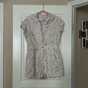 White flowery jumper